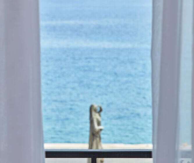 Люкс, Poseidonion Grand