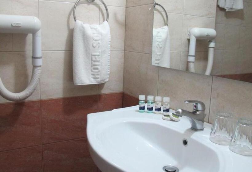 Háromágyas Standard Szoba, Solomou Athens