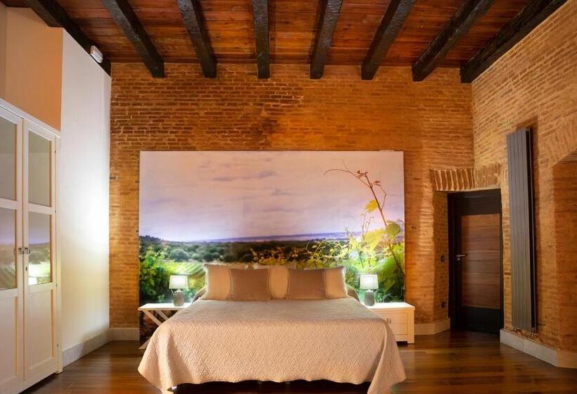 سوییت لوکس, Castillo De Monte La Reina Posada Real & Bodega