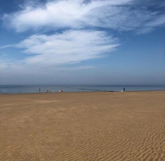 Апартаменты 1 Спальня Нижний Этаж, Redcar Seaview Apartments