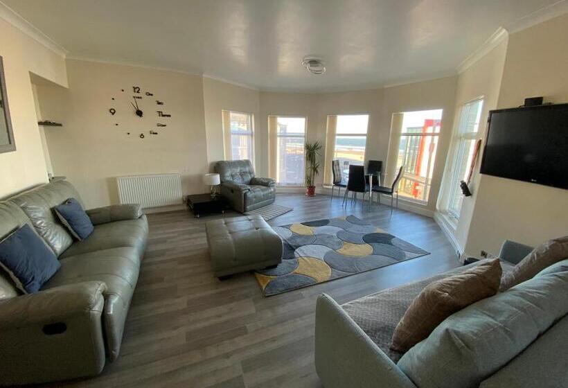 Апартаменты 1 Спальня Вид на Море, Redcar Seaview Apartments
