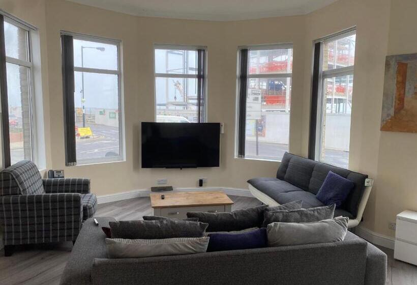 Апартаменты 1 Спальня Нижний Этаж, Redcar Seaview Apartments