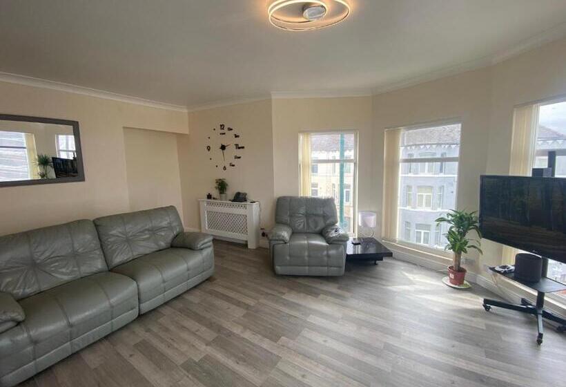 Апартаменты 1 Спальня Вид на Море, Redcar Seaview Apartments