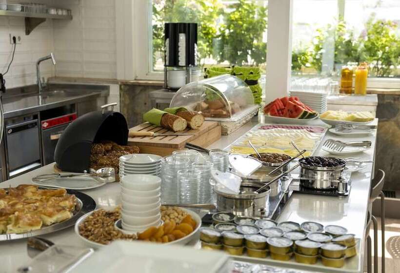 Номер Стандарт, Ascot Hotel Büyükada