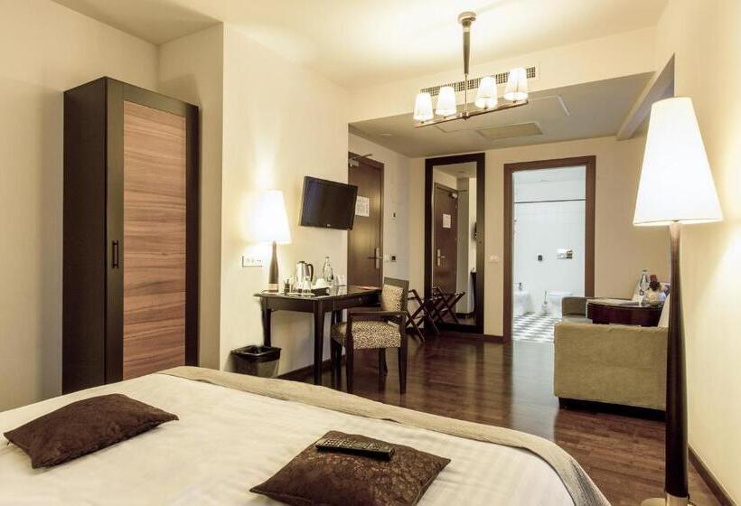 Suite Junior, Europa Royale Bucharest