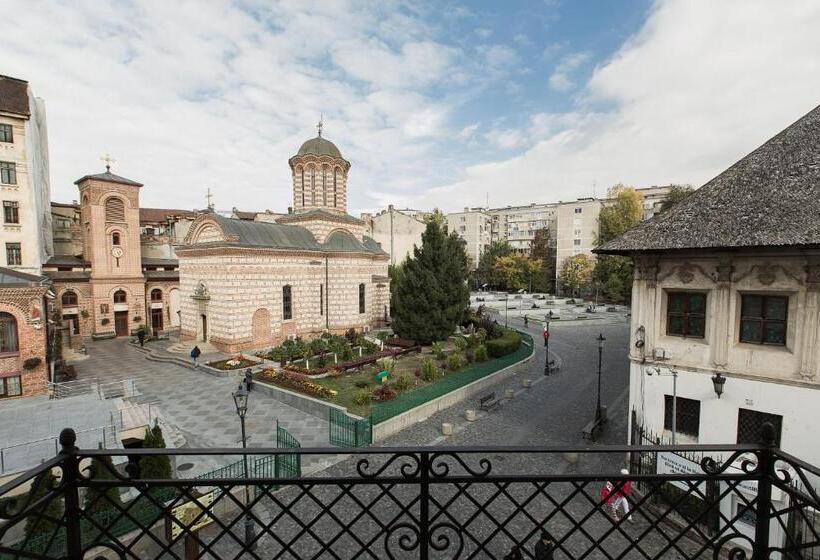 سوییت, Europa Royale Bucharest