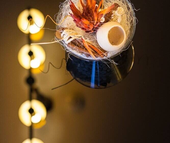 سوییت, Europa Royale Bucharest