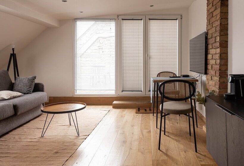 اتاق استاندارد با تراس, Limehome Berlin Kopenhagener Straße