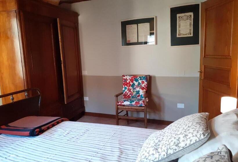 Standard room with outdoor bath, Casa Nostra Camaiore