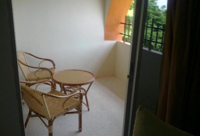 Апартаменты 2 Спальни, Kerteh Apartment