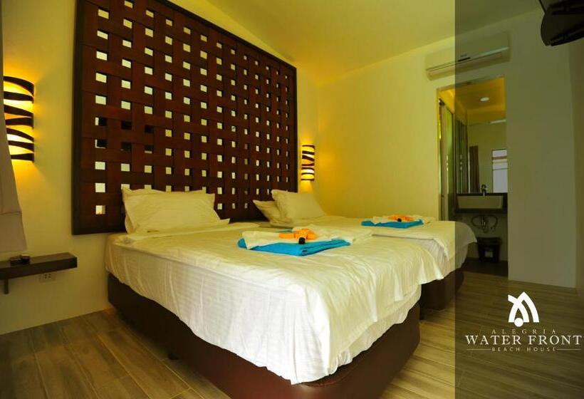 Номер Deluxe Вид на Бассейн, Alegria Water Front Beach House