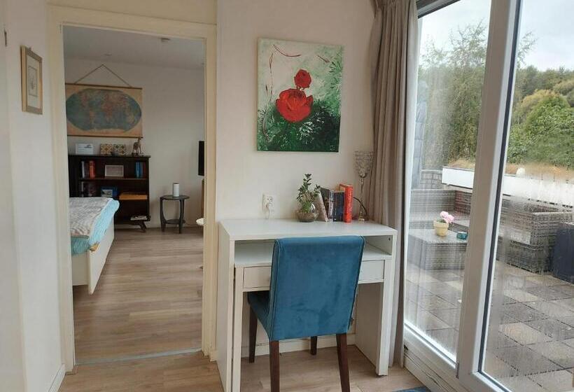 Дом 3 Спальни, Bed & Breakfast De Koepeltjes