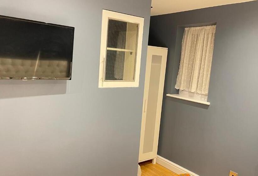 اتاق استاندارد, Apartment & Rooms In London