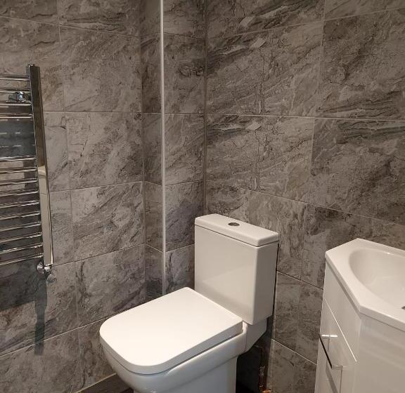 استودیوی استاندارد, Apartment & Rooms In London