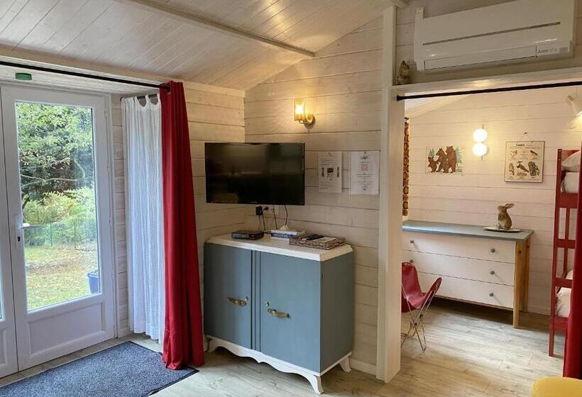 اتاق استاندارد, Le Cabanon De Chessy