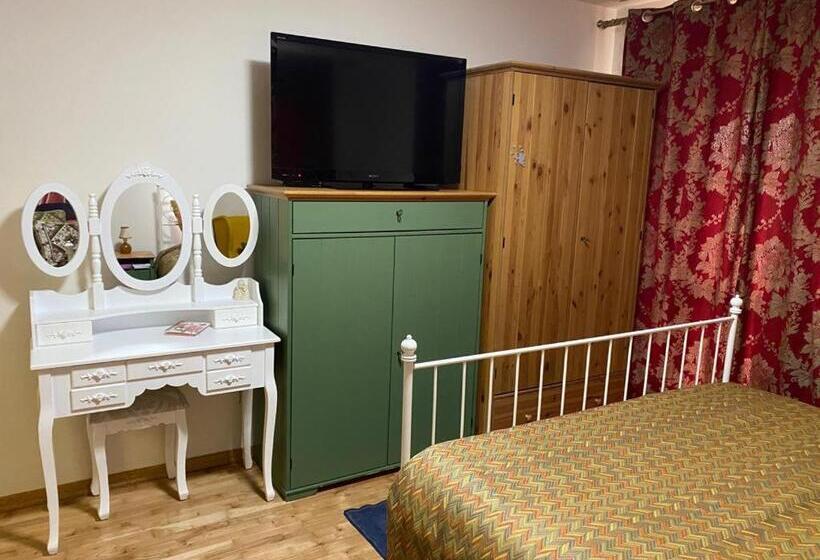 Апартаменты 2 Спальни, Casa De Sub Magura
