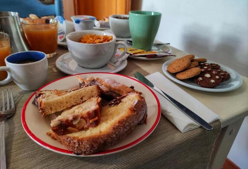 اتاق استاندارد سه نفره, B&b Il Faso