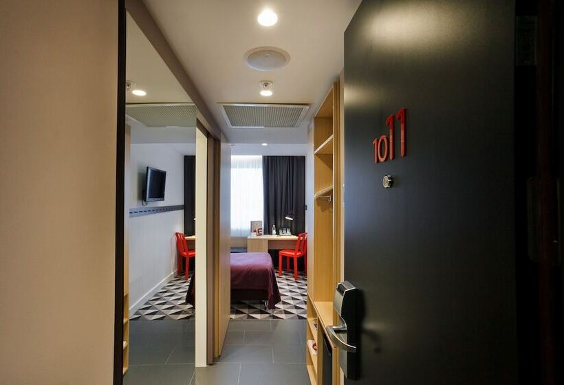标准间, Azimut Hotel Voronezh