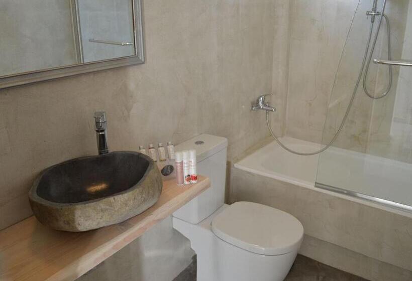 Classic room with balcony, Faros Resort