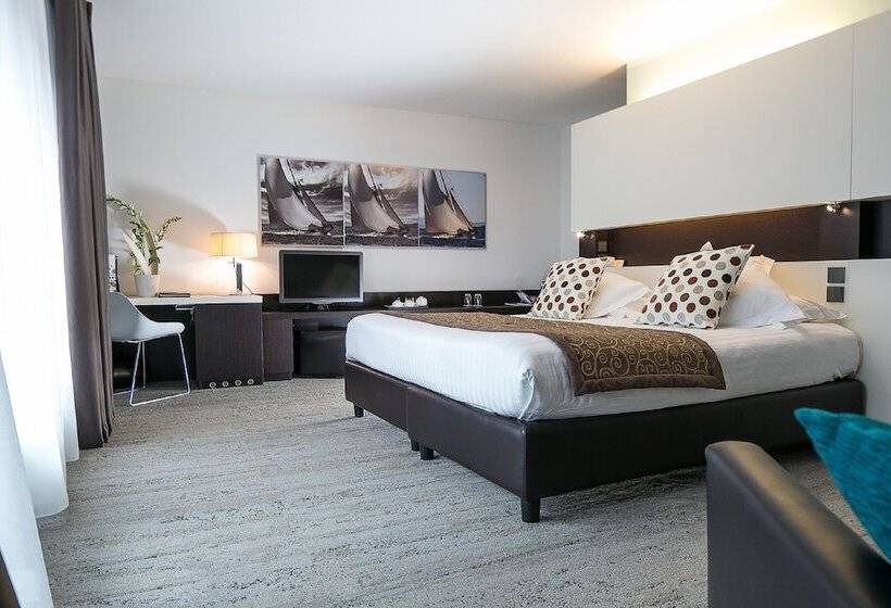 디럭스 룸 도시 전망, Royal Antibes   Luxury Hotel, Résidence, Beach & Spa