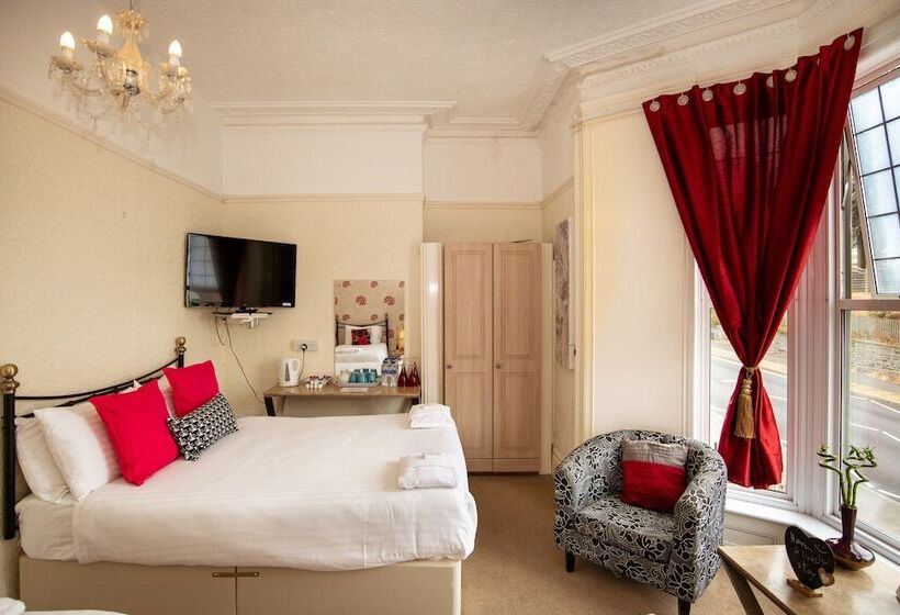 اتاق استاندارد چهار تخته, The Alexander