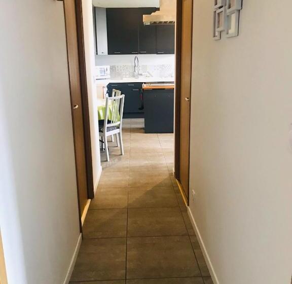 Апартаменты 2 Спальни, Appart Hotel Sathonay Rillieux Lyon