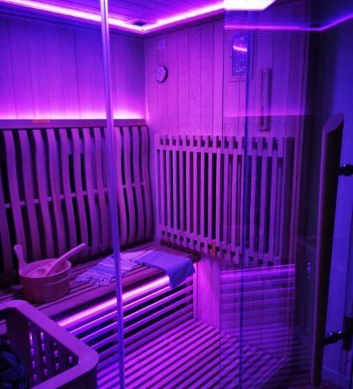 Номер Стандарт с Гидромассажем, Spabyelleetlui Spa Rouge Ou Bleu