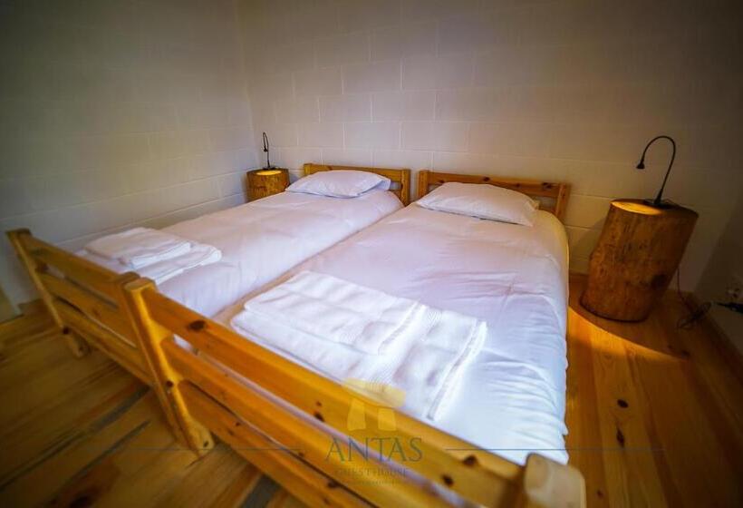 اتاق استاندارد, Antas Guest House