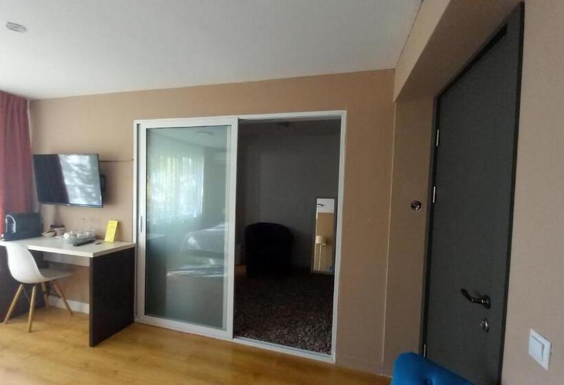 Люкс Повышенной Комфортности, 4 Seasons Apartments
