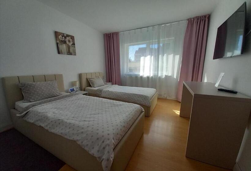 Апартаменты 2 Спальни, 4 Seasons Apartments