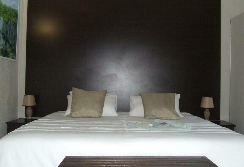 디럭스 스위트 킹 침대, Kruger S Guest House