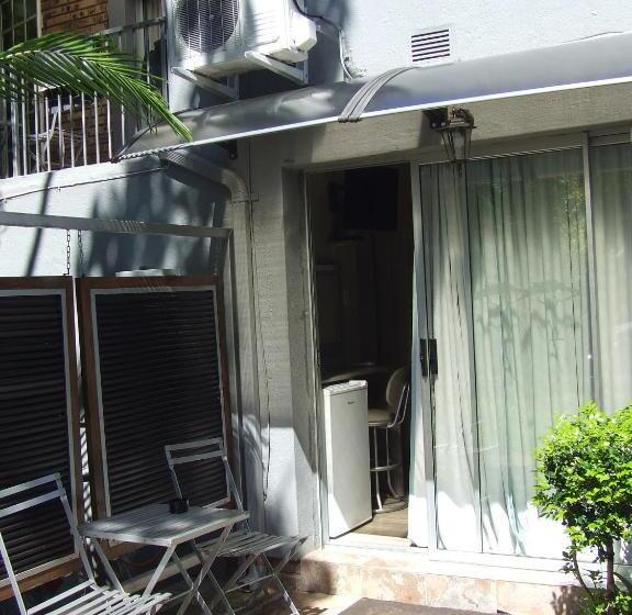 디럭스 스위트 킹 침대, Kruger S Guest House