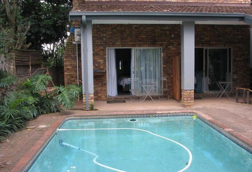 스탠다드 룸 풀장 전망, Kruger S Guest House