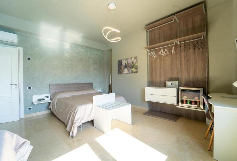 سوییت جونیور با چشم‌انداز دریا, Villa Tito Livio Starguest