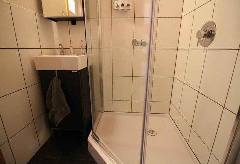 Апартаменты 1 Спальня, Red Cariboo Apartments