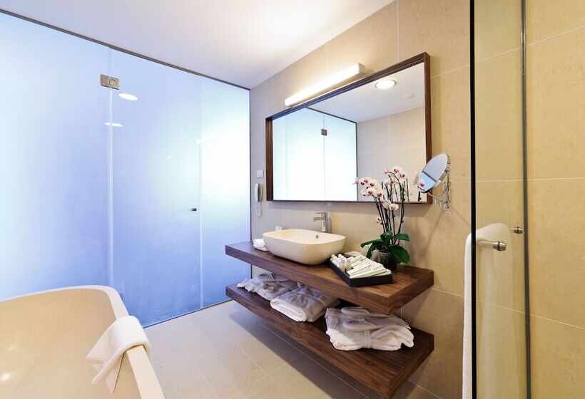 اتاق استاندارد با چشم‌انداز دریا, Lighthouse Golf & Spa