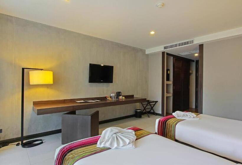 풀장 전망 디럭스 룸, The Serenity Hua Hin