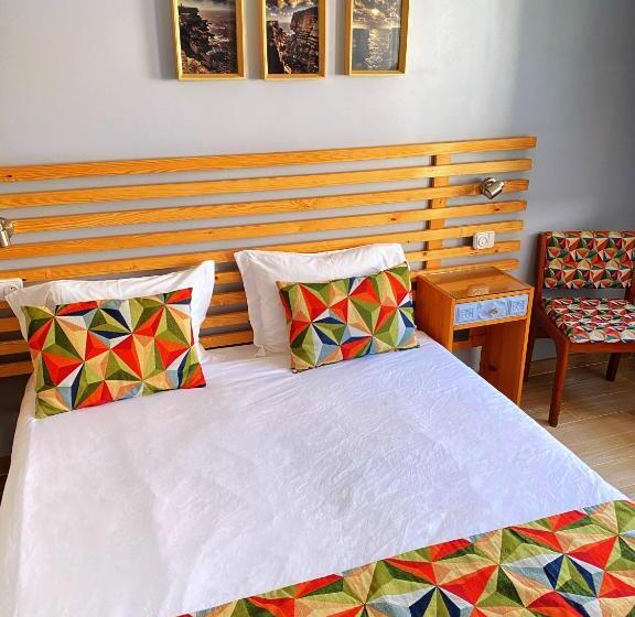 اتاق استاندارد, O Tourinho