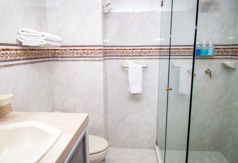 Номер Стандарт Трехместный, Solar Hotel Casa Laureles