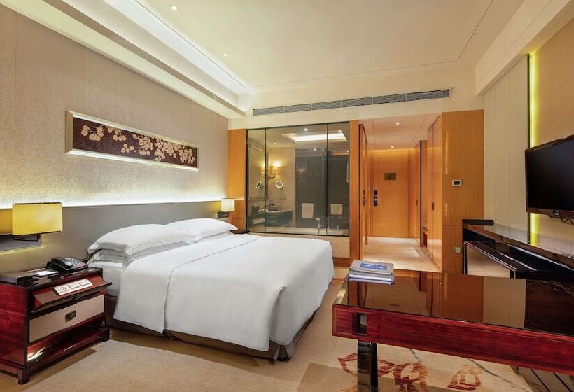 Номер Executive, Hilton Guangzhou Baiyun   Free Shuttle And Phase 1 Registration Service Available For Canton Fair Pe