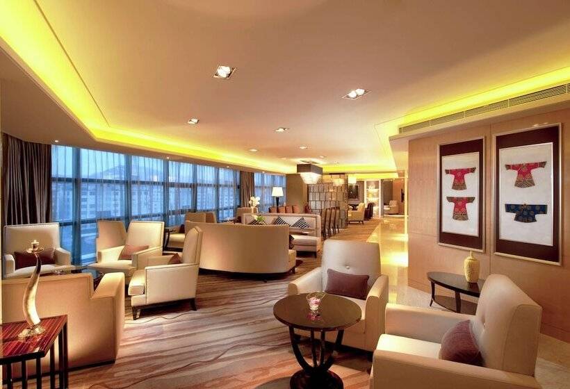 Люкс, Hilton Guangzhou Baiyun   Free Shuttle And Phase 1 Registration Service Available For Canton Fair Pe