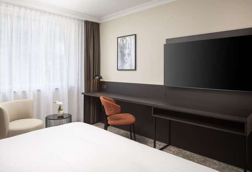 Люкс, Hilton Guangzhou Baiyun   Free Shuttle And Phase 1 Registration Service Available For Canton Fair Pe
