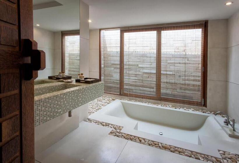 전용 풀장 주니어 스위트, Tango Luxe Beach Villa, Koh Samui