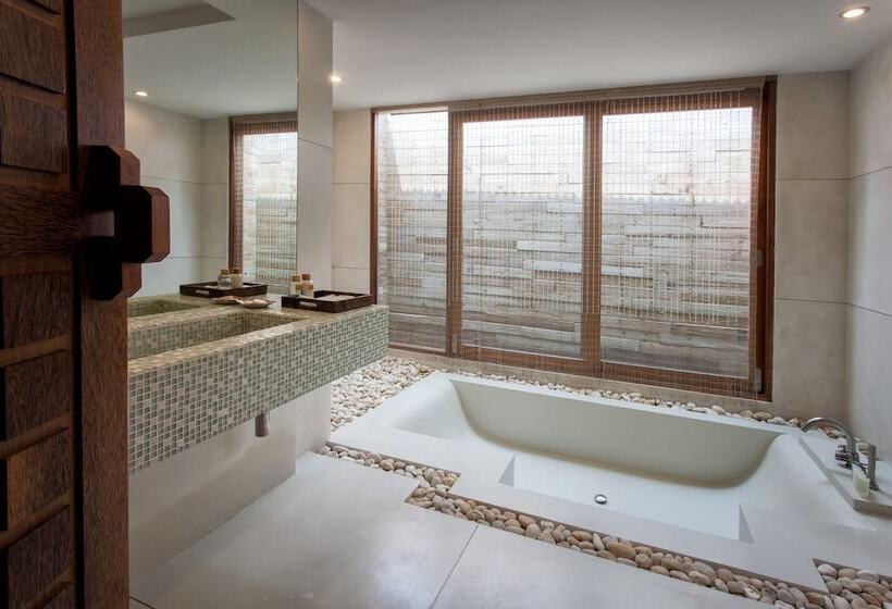 전용 풀장 주니어 스위트, Tango Luxe Beach Villa, Koh Samui