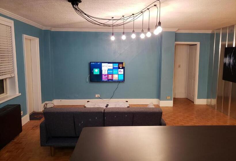 דירת פנטהאוז 1 חדרי שינה, Blue Penthouse In The City