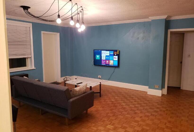 דירת פנטהאוז 1 חדרי שינה, Blue Penthouse In The City