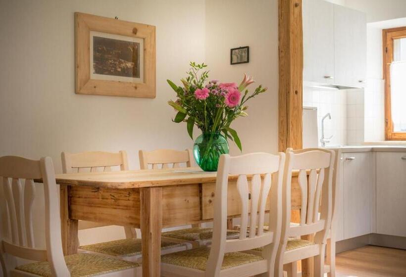 Номер Стандарт с Балконом, La Gerla Casa Vacanze Dolomiti