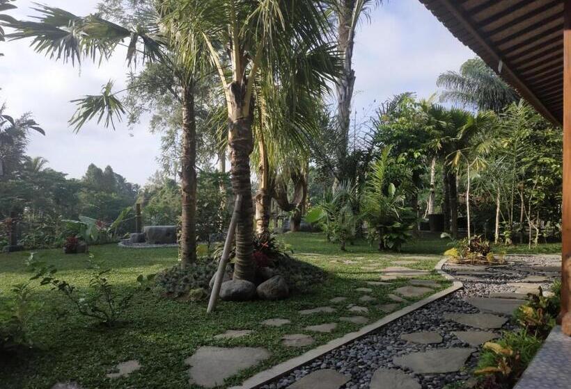 标准房带园景, Mirah Guest House