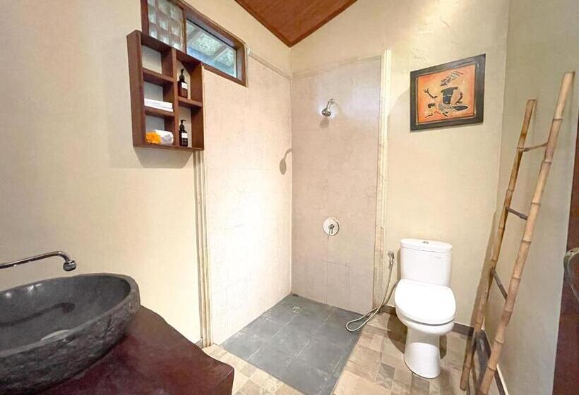 高级园景房, Mirah Guest House