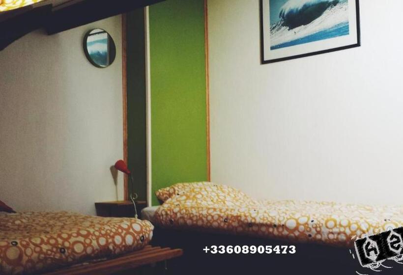 Кровать в Общей Комнате, H2oholidays   Auberge De Jeunesse   Youth Hostel